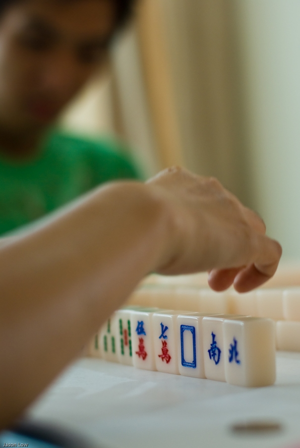 Mahjong playing